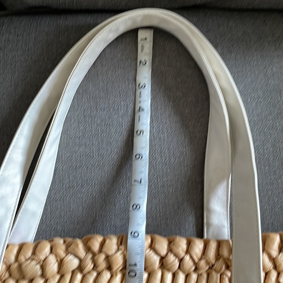 Comsi:Comsa Large Straw Bag with White Strap Handles - Picture 13 of 16